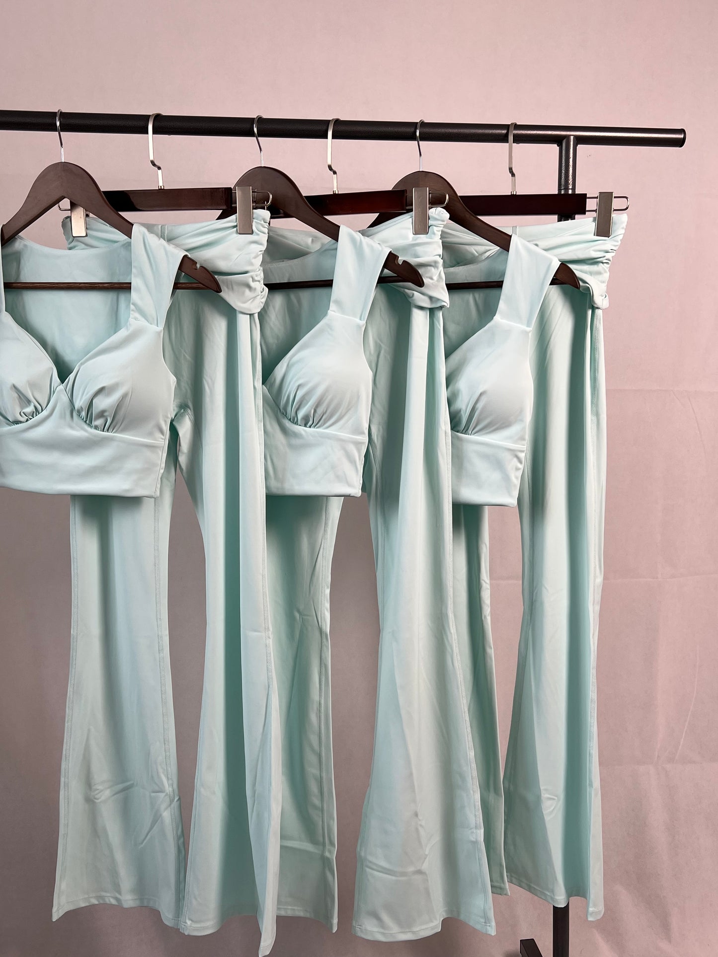 Abia V Contour 2-Piece Set